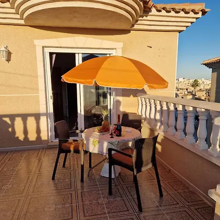 Loelka Villa *